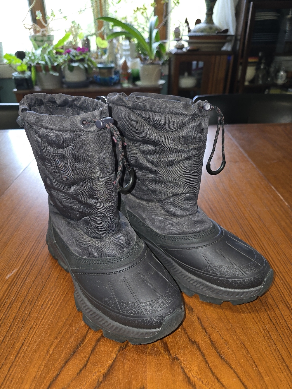 Women's LL Bean Winter Boots Like New Size 6.5 Waterproof Snow Boot